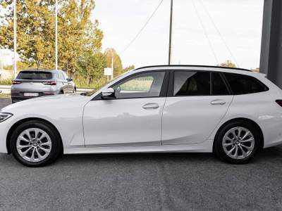 BMW Serie 3 318d 318d Touring Business Advantage aut. #LED#NAV Bianco usata Silea