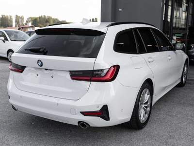 BMW Serie 3 318d 318d Touring Business Advantage aut. #LED#NAV Bianco usata Silea