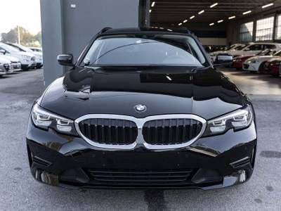 BMW Serie 3 318d 318d Touring Business Advantage aut. Nero usata Silea