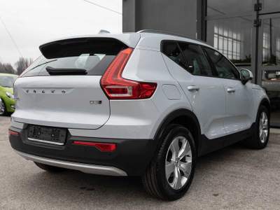 Volvo XC40 D3 Geartronic Momentum AWD Grigio usata Silea