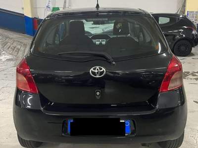 Toyota Yaris 1.3 3 porte Sol GPL Nero usata Torino