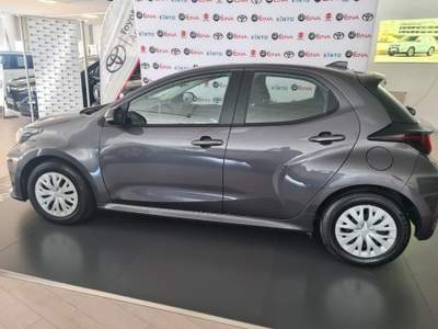 Toyota Yaris 1.0 5 porte Active Grigio usata Cagliari