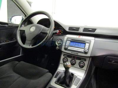 Volkswagen Passat 2.0 16V TDI 140 CV Variant Grigio usata Fino Mornasco