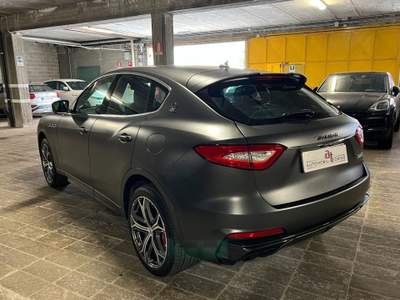 Maserati Levante V8 580 CV AWD Trofeo Grigio usata Torino