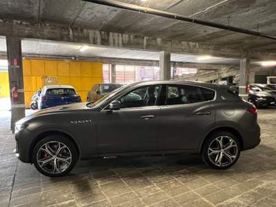 Maserati Levante V8 580 CV AWD Trofeo Grigio usata Torino
