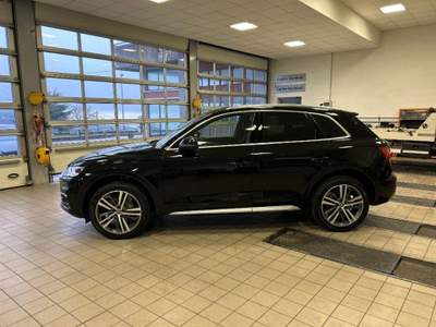Audi Q5 40 TDI 204 CV quattro S tronic Business Sport Nero usata Sant'Anna d'Alfaedo