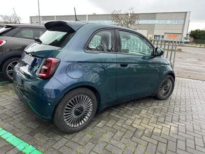 Fiat 500 Icon 42 kWh Verde usata Magenta