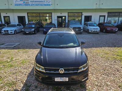 Volkswagen Tiguan 2.0 TDI 150CV SCR DSG Life usata Pesaro