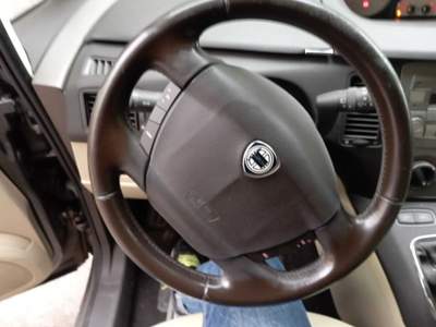 Lancia Musa elegante, sedili in pelle, testata motore rifatta con garanzia Grigio usata GRUGLIASCO