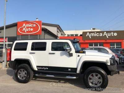 Hummer H3 H3 3.7 aut. Luxury 4X4 MOLTI ACCESSORI Bianco usata Lavis