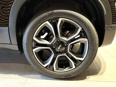 Jeep Avenger 1.2 Turbo Altitude Grigio usata Santa Maria di Licodia
