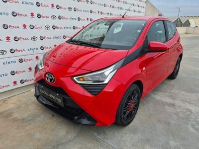 Toyota Aygo 1.0 VVT-i 72 CV 5 porte x-cool Rosso usata Cagliari