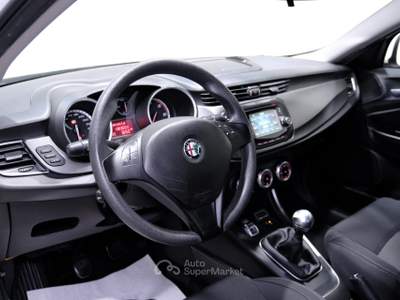 Alfa Romeo Giulietta 1.6 JTDM-2 105 CV PROGRESSION NEOPATENTATI Bianco usata ROMA