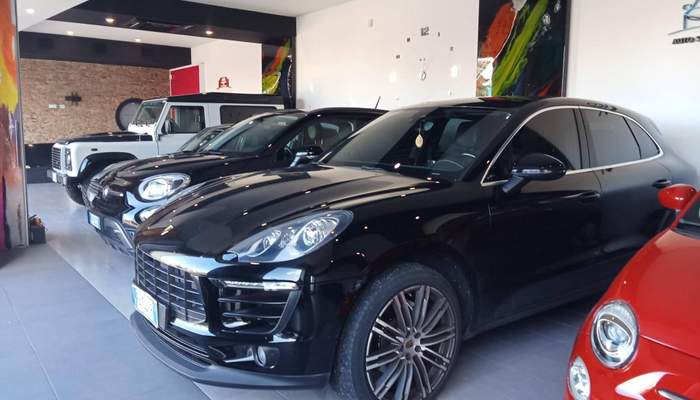 AUTO STORE POMEZIA