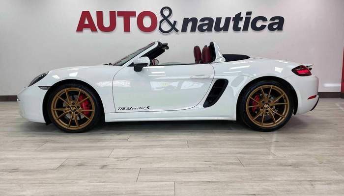 AUTO & NAUTICA ITALIA SRL