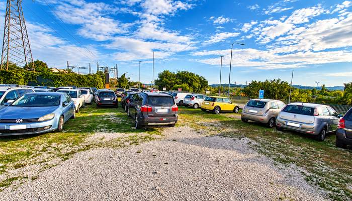 NIKOAUTO PESARO DI GOMAN NARCISA