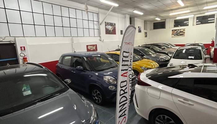 SANDRO AUTO