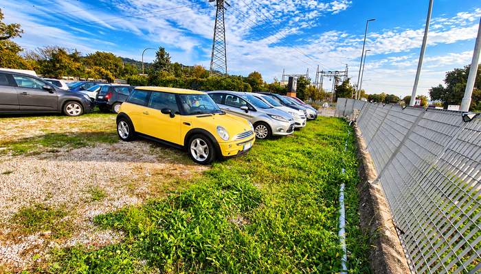 NIKOAUTO PESARO DI GOMAN NARCISA