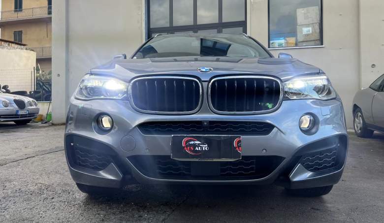 Compriamo la *tua auto*