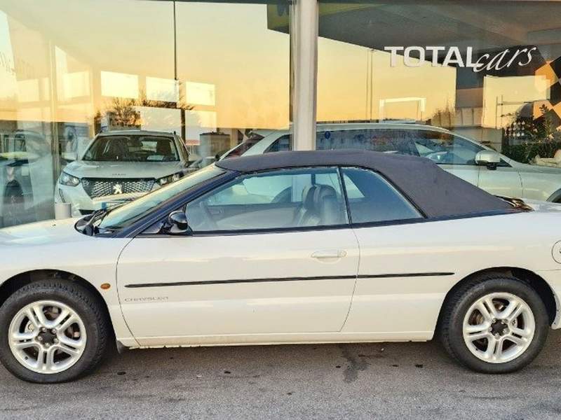 Chrysler Stratus