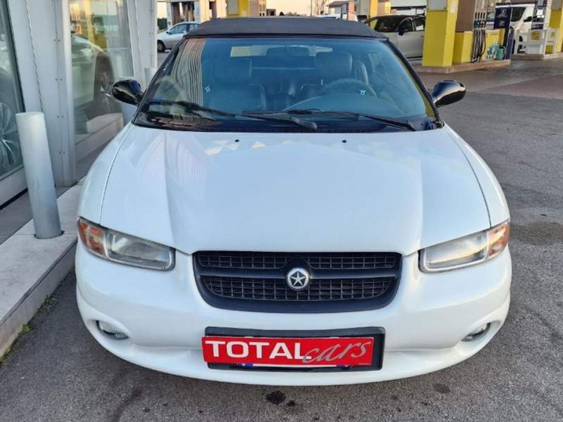 Chrysler Stratus