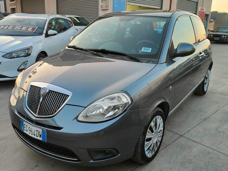 Lancia Ypsilon