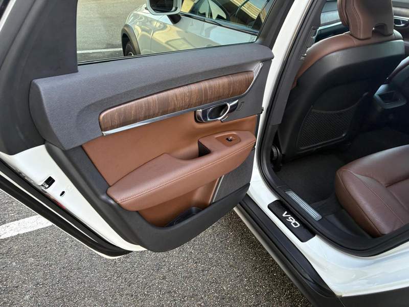 Volvo V90 Cross Country