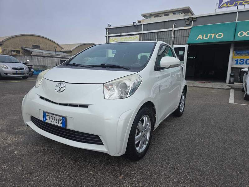 Toyota iQ