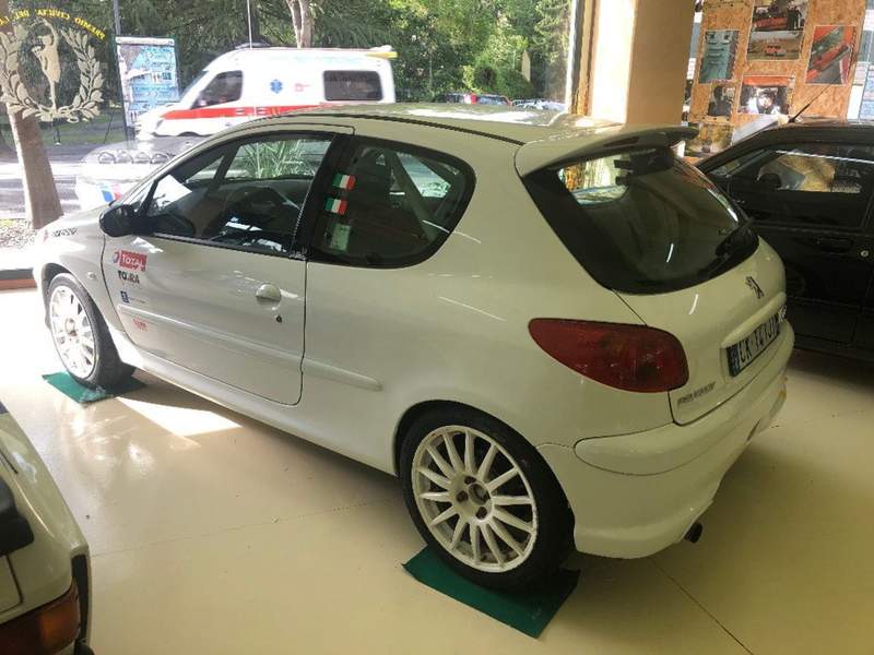 Peugeot 206