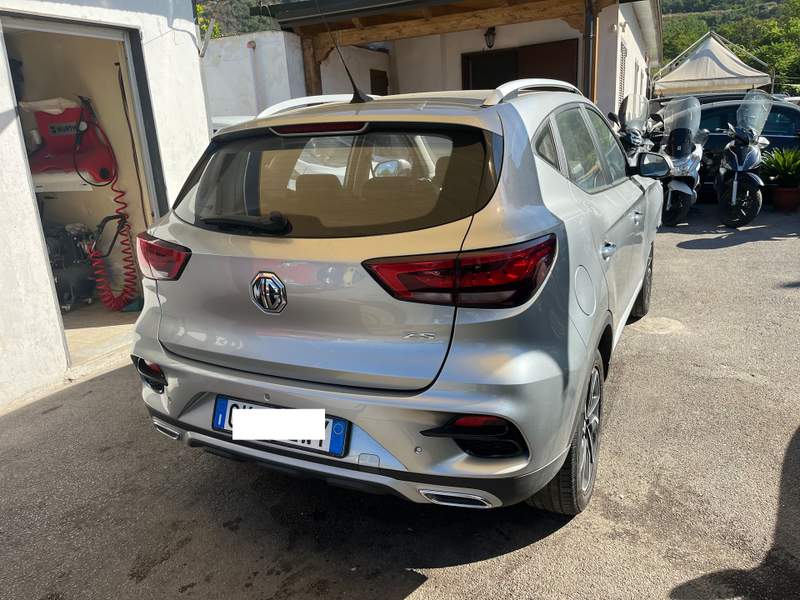 MG ZS