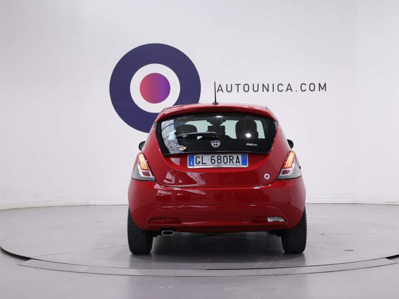 Lancia Ypsilon