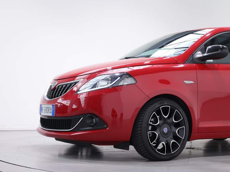 Lancia Ypsilon