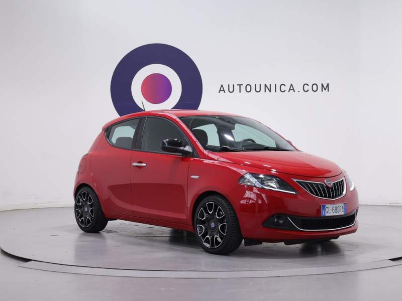 Lancia Ypsilon