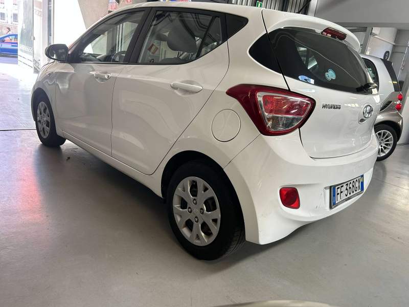 Hyundai i10