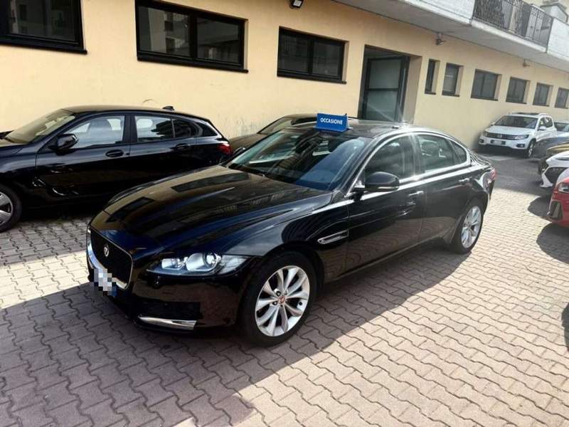 Jaguar XF