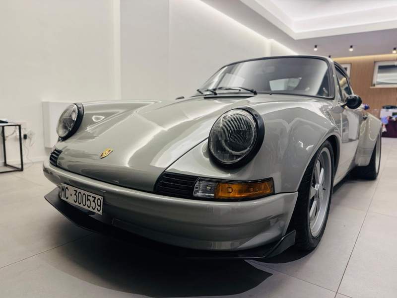 Porsche 911