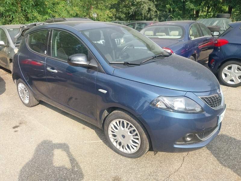 Lancia Ypsilon