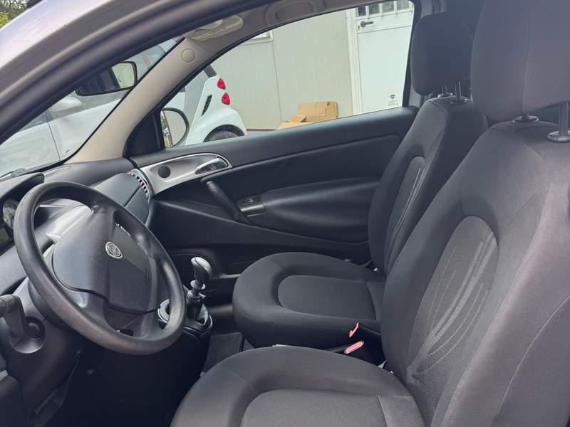 Lancia Ypsilon