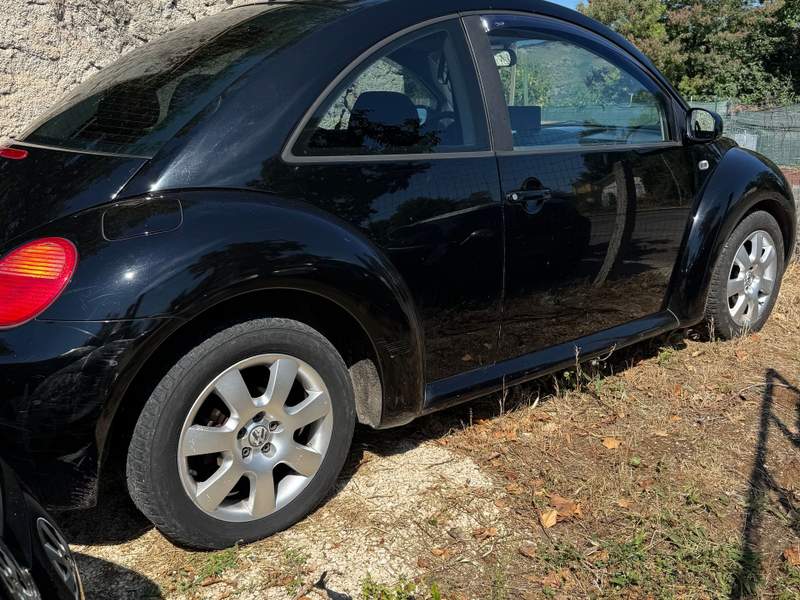 Volkswagen New Beetle