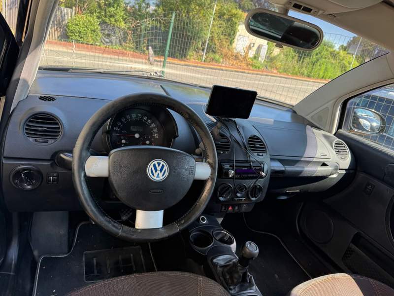 Volkswagen New Beetle
