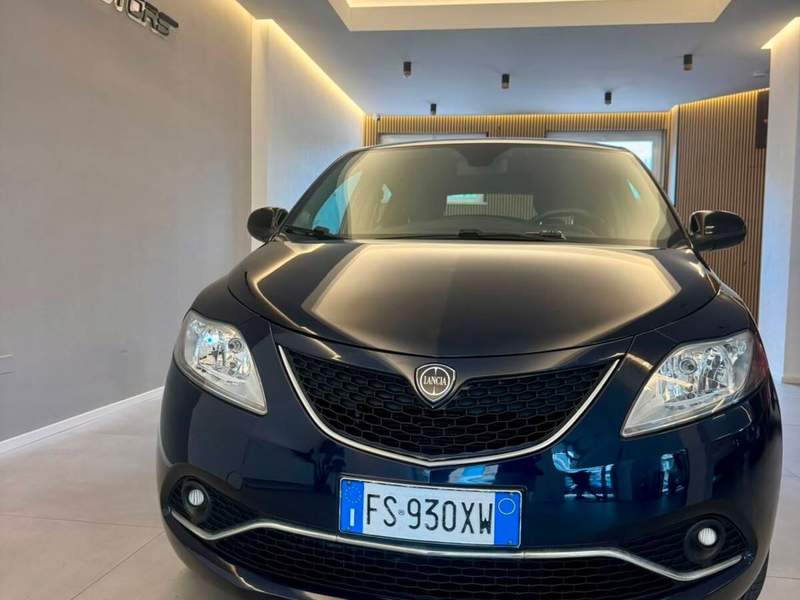 Lancia Ypsilon