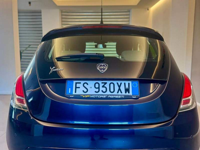 Lancia Ypsilon