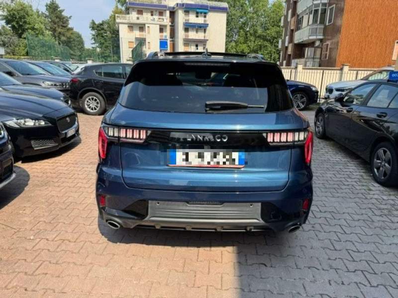 Lynk & Co 01