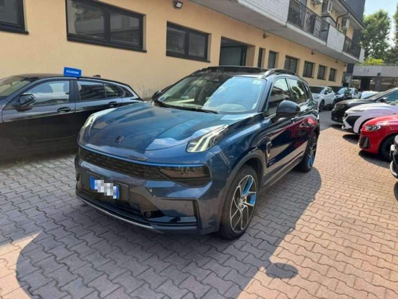 Lynk & Co 01