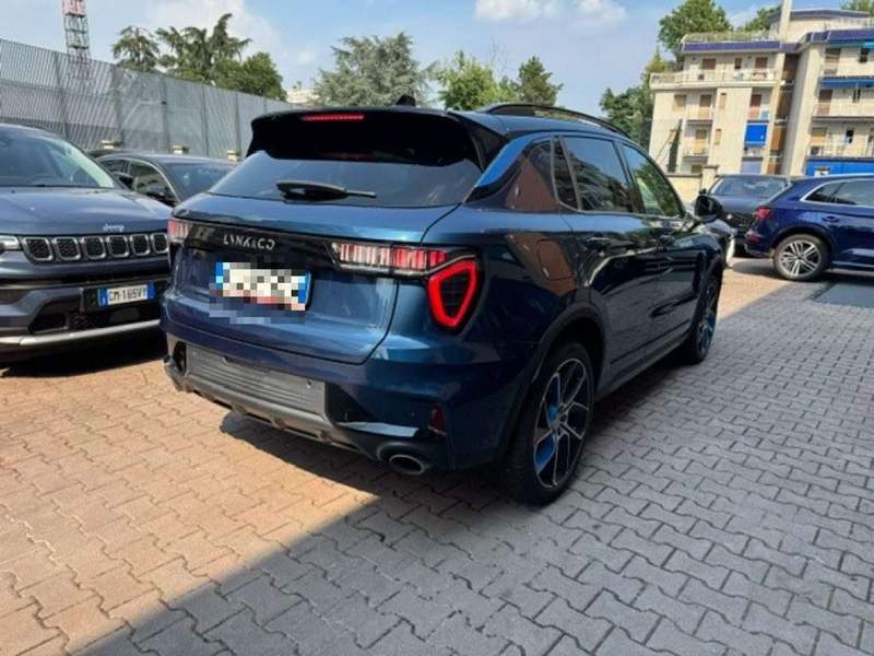 Lynk & Co 01