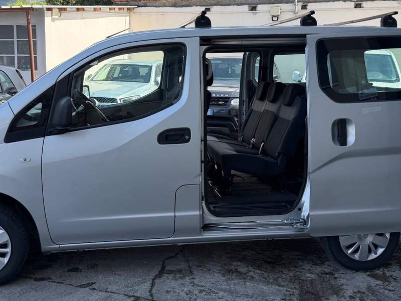 Nissan NV200