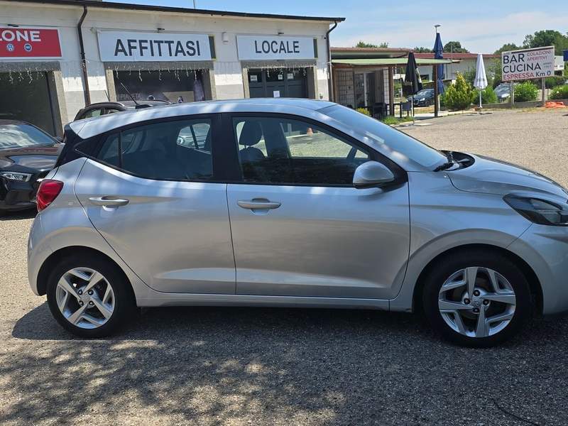 Hyundai i10