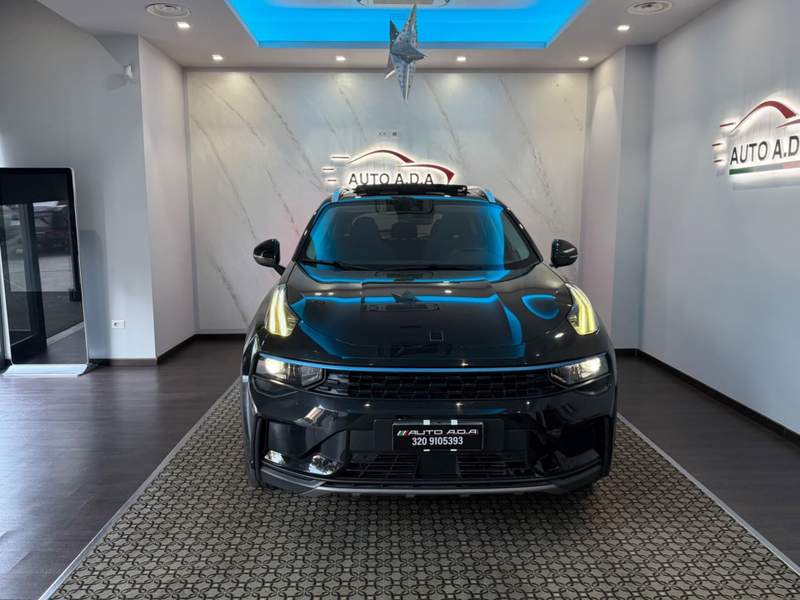 Lynk & Co 01