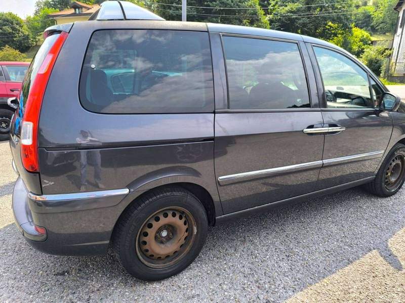 Citroen C8