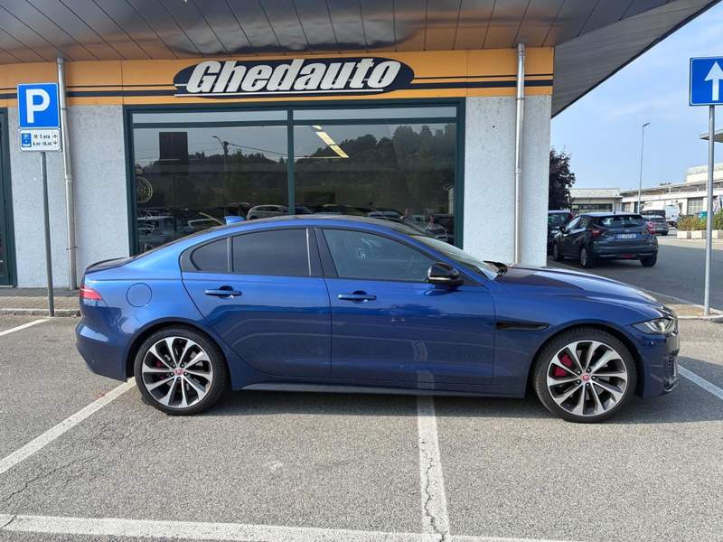 Jaguar XE